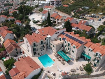 jedinstvena-prilika-hotel-u-centru-bola_2