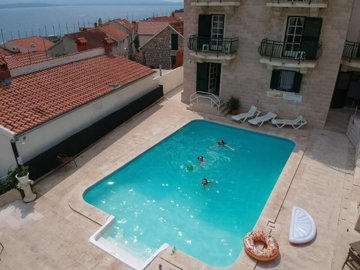 jedinstvena-prilika-hotel-u-centru-bola_5
