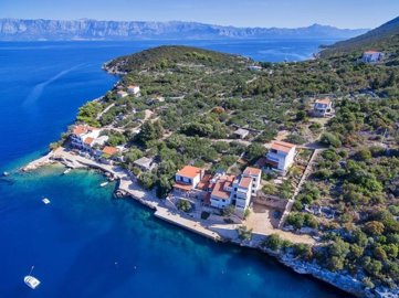 hvar-gradjevinsko-zemljiste-prvi-red-do-mora-850-m_2