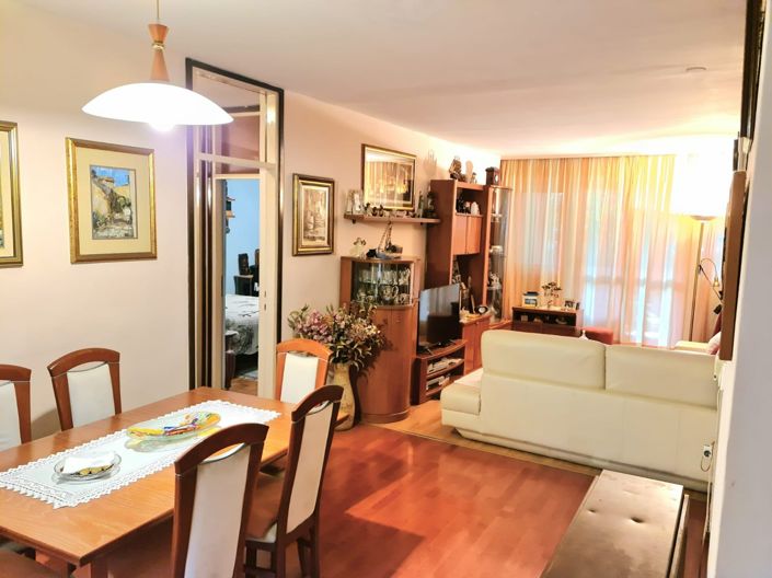 Image No.12-Appartement de 2 chambres à vendre à Split