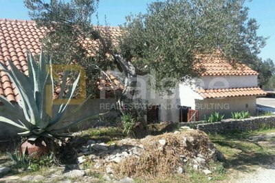 1 - Supetar, House