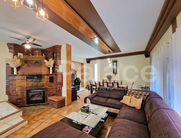 Image No.12-4 Bed House for sale