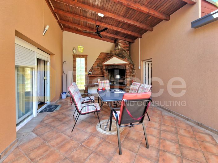 Image No.3-4 Bed House for sale