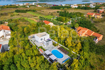 1 - Privlaka, House