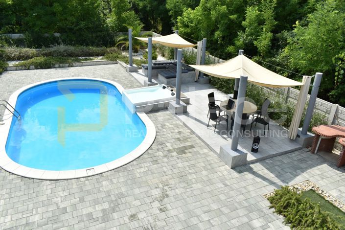 Image No.13-3 Bed House for sale