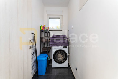 privlaka-kuca-s-bazenom-800-m-od-centra_9