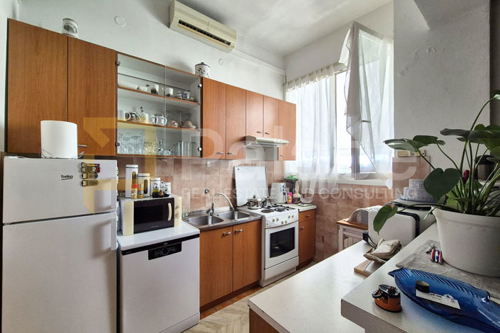 Image No.12-7 Bed House for sale