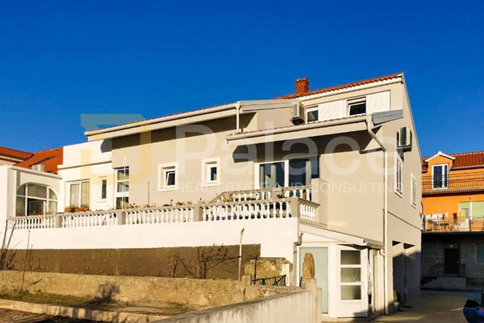 Image No.4-7 Bed House for sale