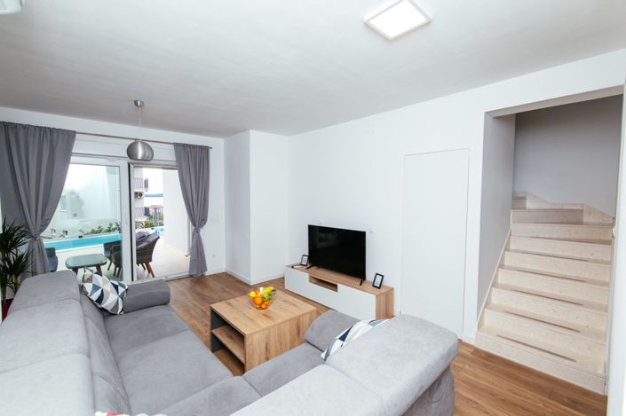 Image No.3-5 Bed Villa for sale