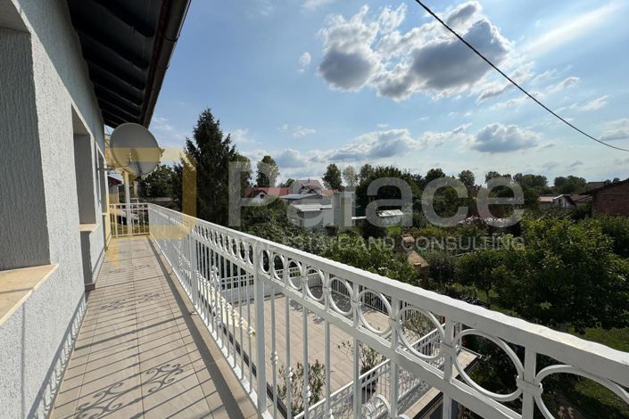 Image No.14-5 Bed House for sale