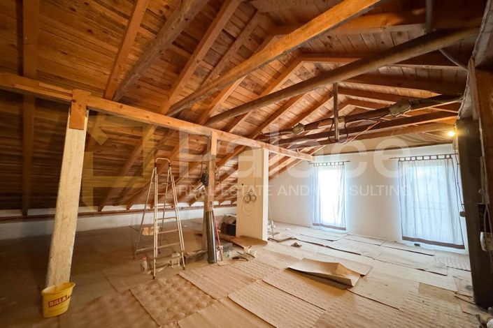 Image No.21-5 Bed House for sale