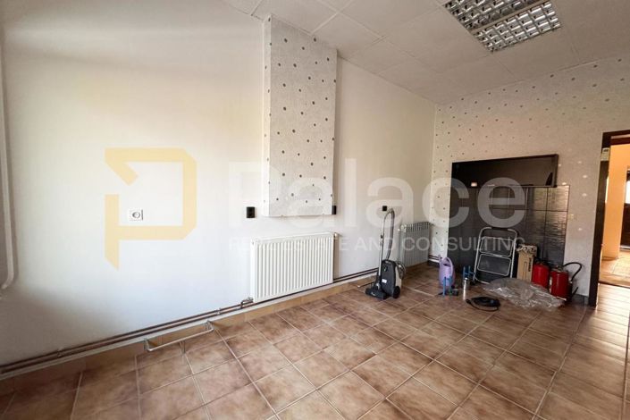 Image No.24-5 Bed House for sale