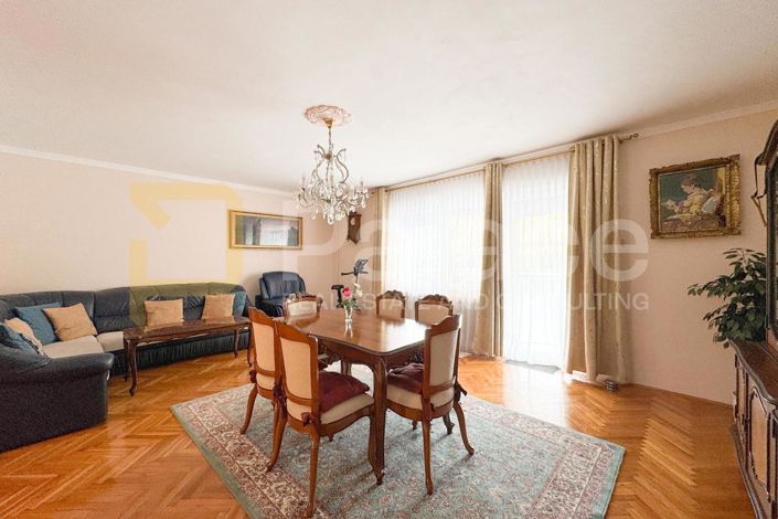 Image No.3-5 Bed House for sale