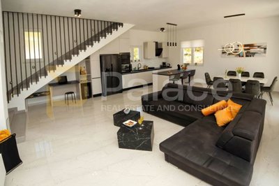 moderna-kuca-s-bazenom-i-vrtom-na-lijepoj-lokaciji-u-dubravi_5