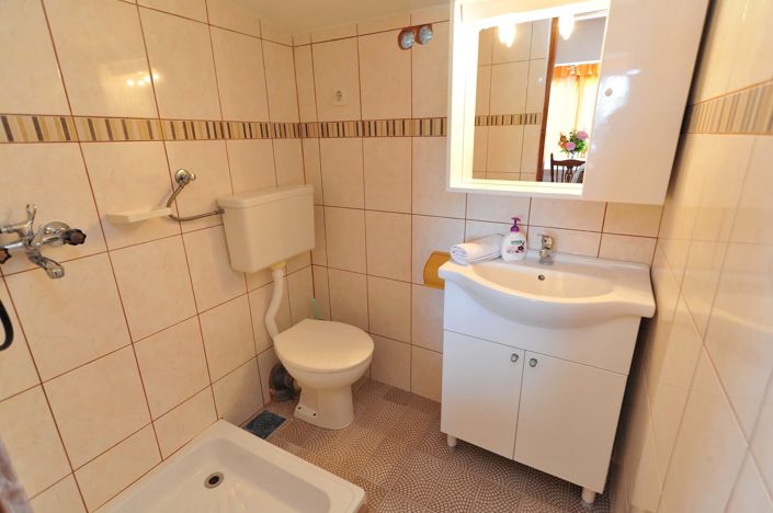Image No.11-8 Bed House for sale