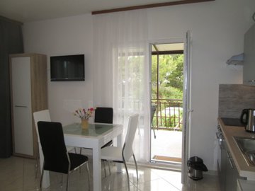 apartmanska-kuca-s-bazenom-primosten-295-m2_12
