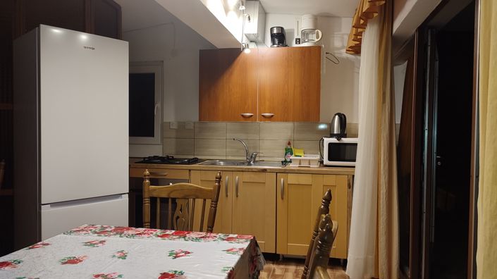Image No.16-8 Bed House for sale