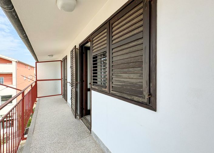 Image No.11-12 Bed House for sale