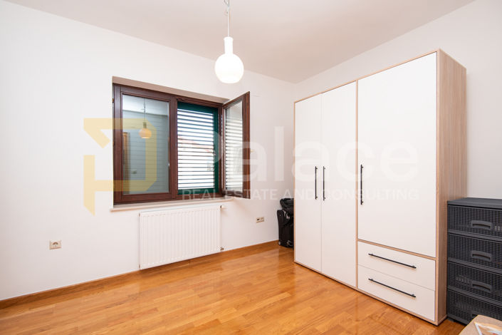 Image No.15-4 Bed Apartment for sale