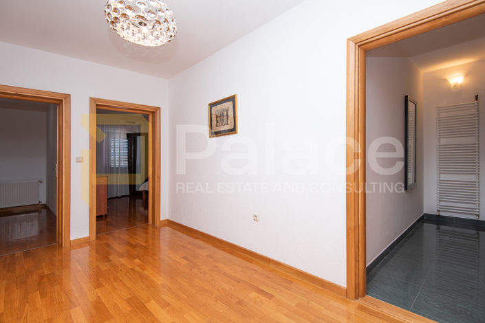 Image No.17-4 Bed Apartment for sale