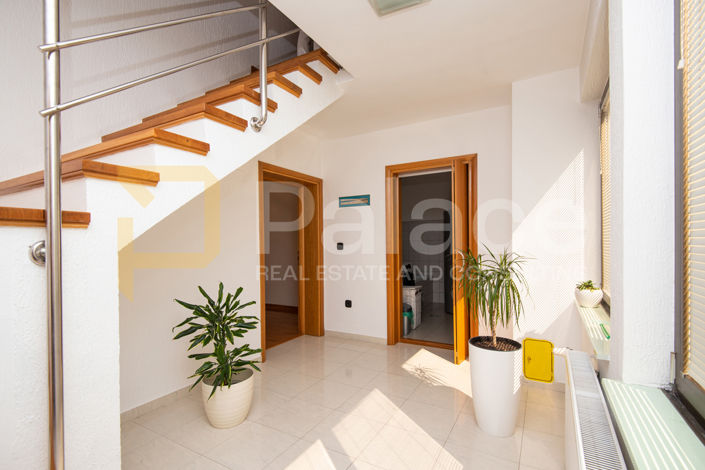 Image No.18-4 Bed Apartment for sale