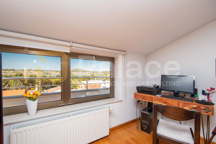 Image No.29-4 Bed Apartment for sale