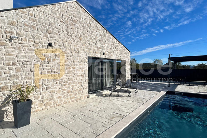 Image No.2-2 Bed House for sale