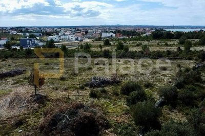 vrsi-gradjevinsko-zemljiste-u-mirnom-dijelu-mjesta-605-m2_1