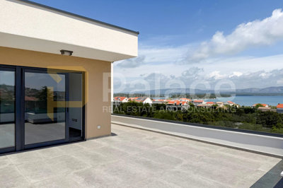 penthouse-s-pogledom-na-more-s4-u-novoj-zgradi-murter-125-m2_1