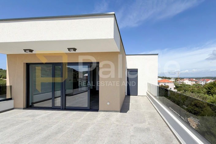 Image No.3-3 Bed Apartment for sale