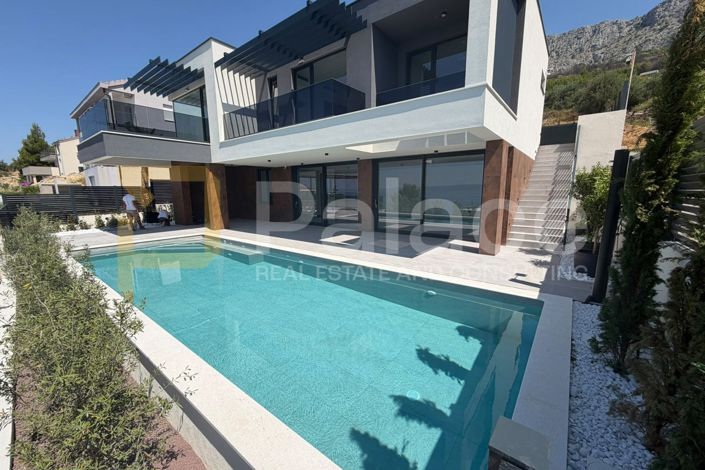 Image No.3-4 Bed Villa for sale