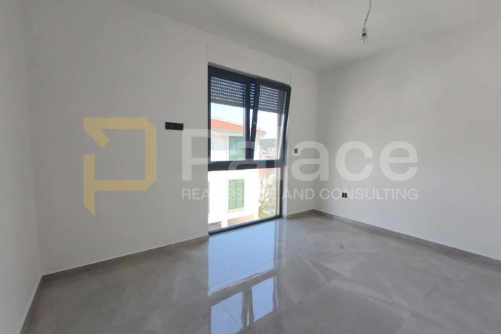Image No.4-Appartement de 3 chambres à vendre à Okrug Gornji