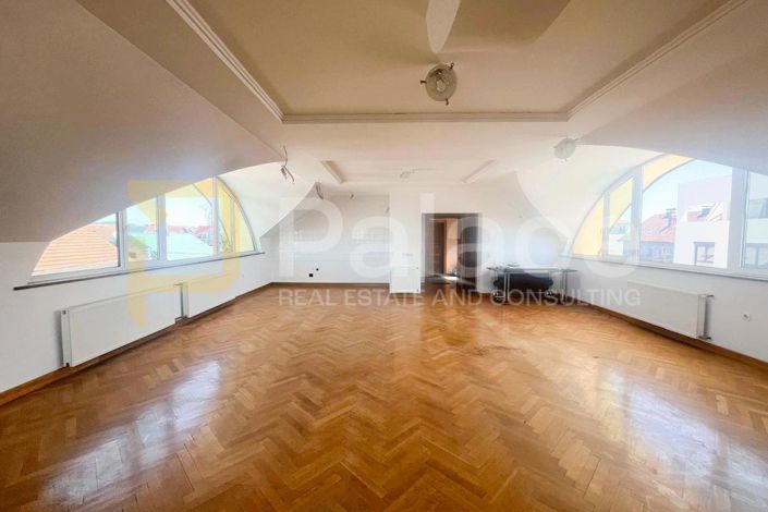 Image No.2-Appartement de 4 chambres à vendre à Zagreb