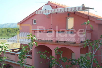 1 - Pirovac, House