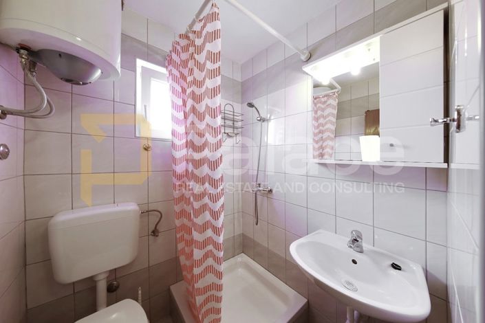 Image No.17-7 Bed House for sale