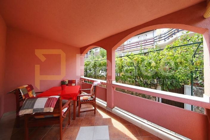 Image No.26-7 Bed House for sale