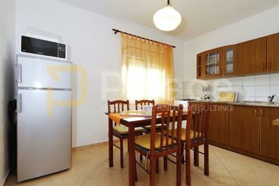 kuca-sa-sest-stambenih-jedinica-pirovac_9