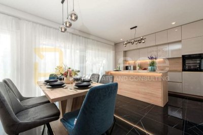 odmah-useljiva-dvojna-villa-60-metara-od-mora_14