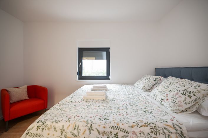 Image No.15-5 Bed House for sale