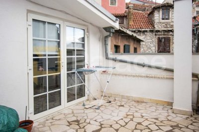 renovirana-kuca-na-par-koraka-do-sibenske-rive_3