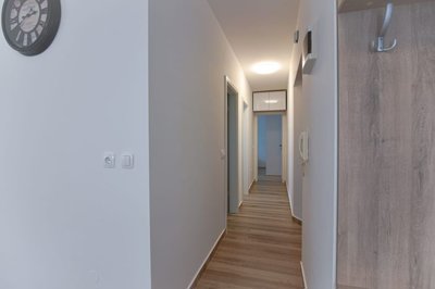 stan-s-terasom-blizu-mora-u-opatiji-icici-60m2_5