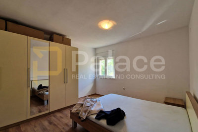 prostrana-kuca-s-3-stana-i-pogledom-na-more-kraljevica-744m2_12