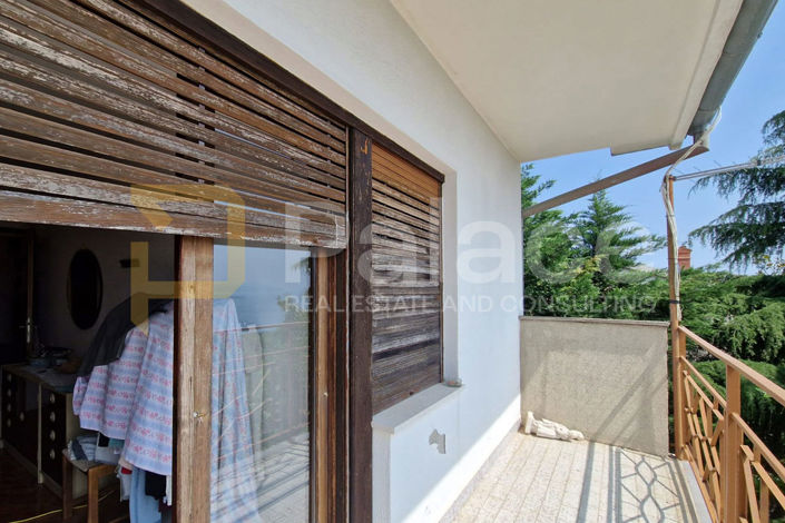 Image No.20-6 Bed Apartment for sale