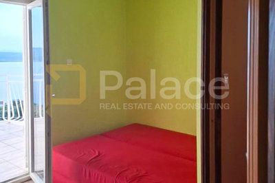 renoviran-stan-u-dramlju-s-terasom-i-pogledom-na-more-40m2_9