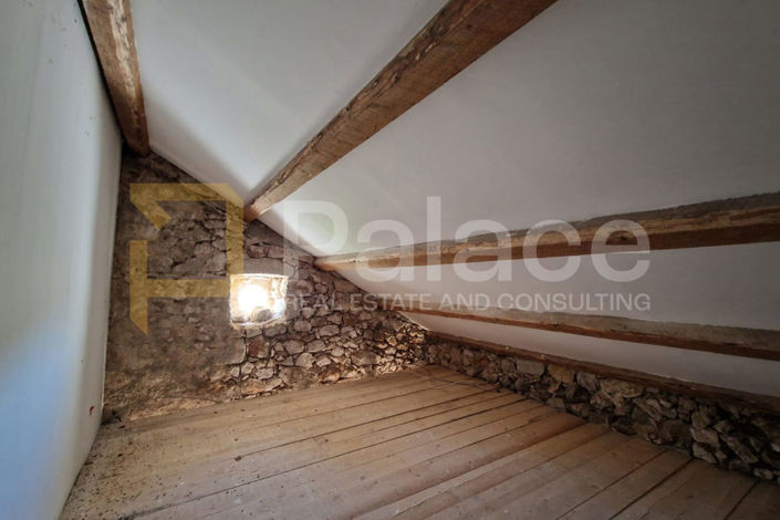 Image No.10-4 Bed House for sale