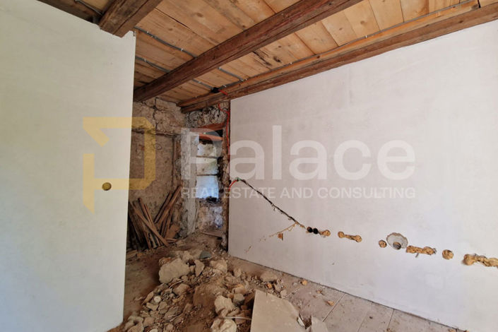 Image No.20-4 Bed House for sale