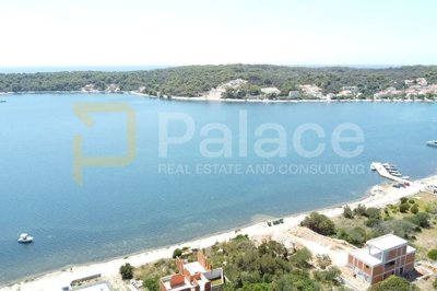 prilika-gradjevinsko-zemljiste-10m-od-mora-sa-pogledom-na_1
