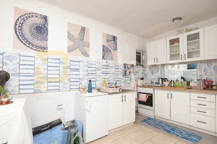 Image No.25-4 Bed House for sale