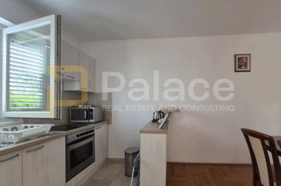malinska-2sdb-s-okucnicom-72-m-parkingom-i-pogledom-na-more_4