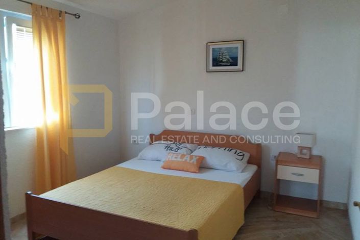 Image No.17-6 Bed House for sale